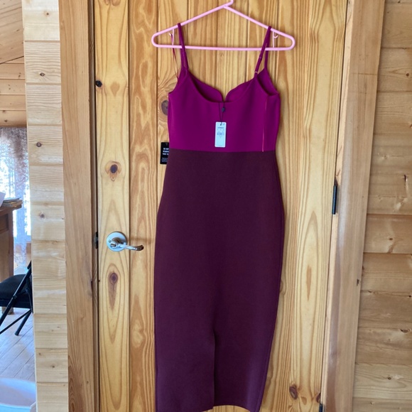 Body Contour Color Block V-Wire Sleeveless Midi Sweater Dress - Picture 5 of 6